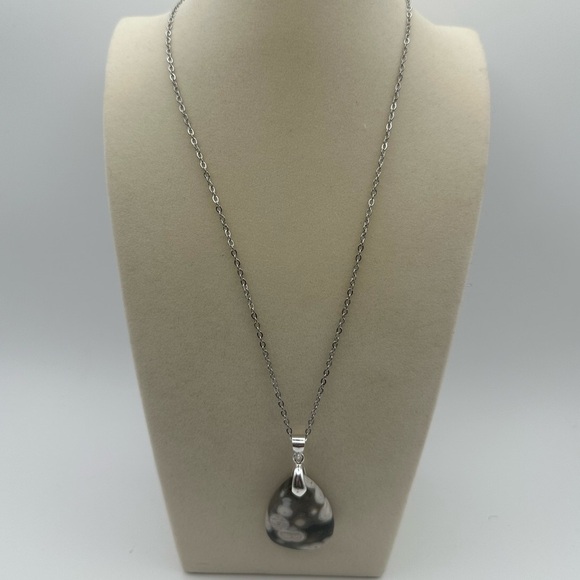 Natural Black and Grey OJ Teardrop Pendant Necklace - Picture 1 of 8